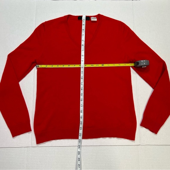Saks Fifth Avenue Women’s V-neck, Cashmere Sweater, Red, Medium - Picture 4 of 6
